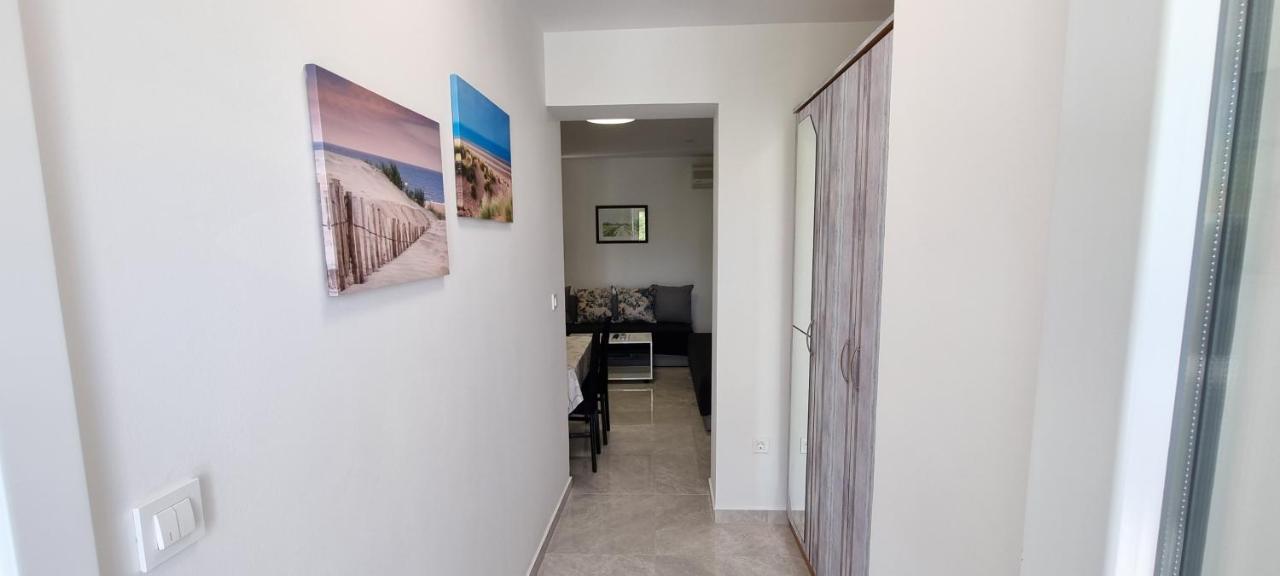 Apartment Tonci Novalja Bagian luar foto