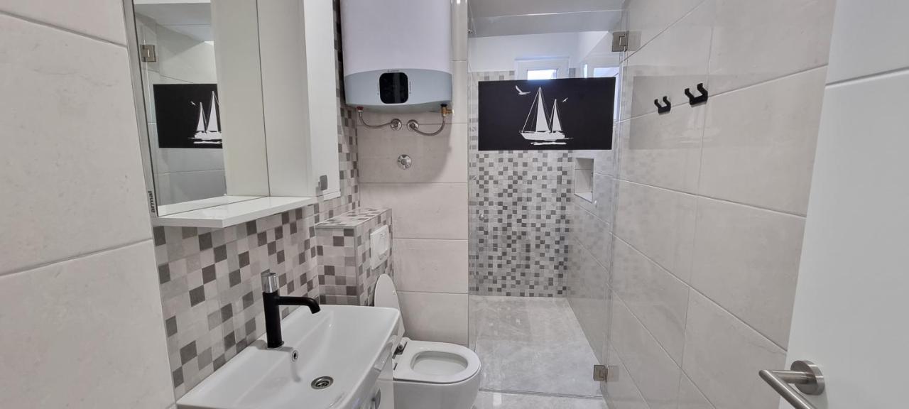 Apartment Tonci Novalja Bagian luar foto