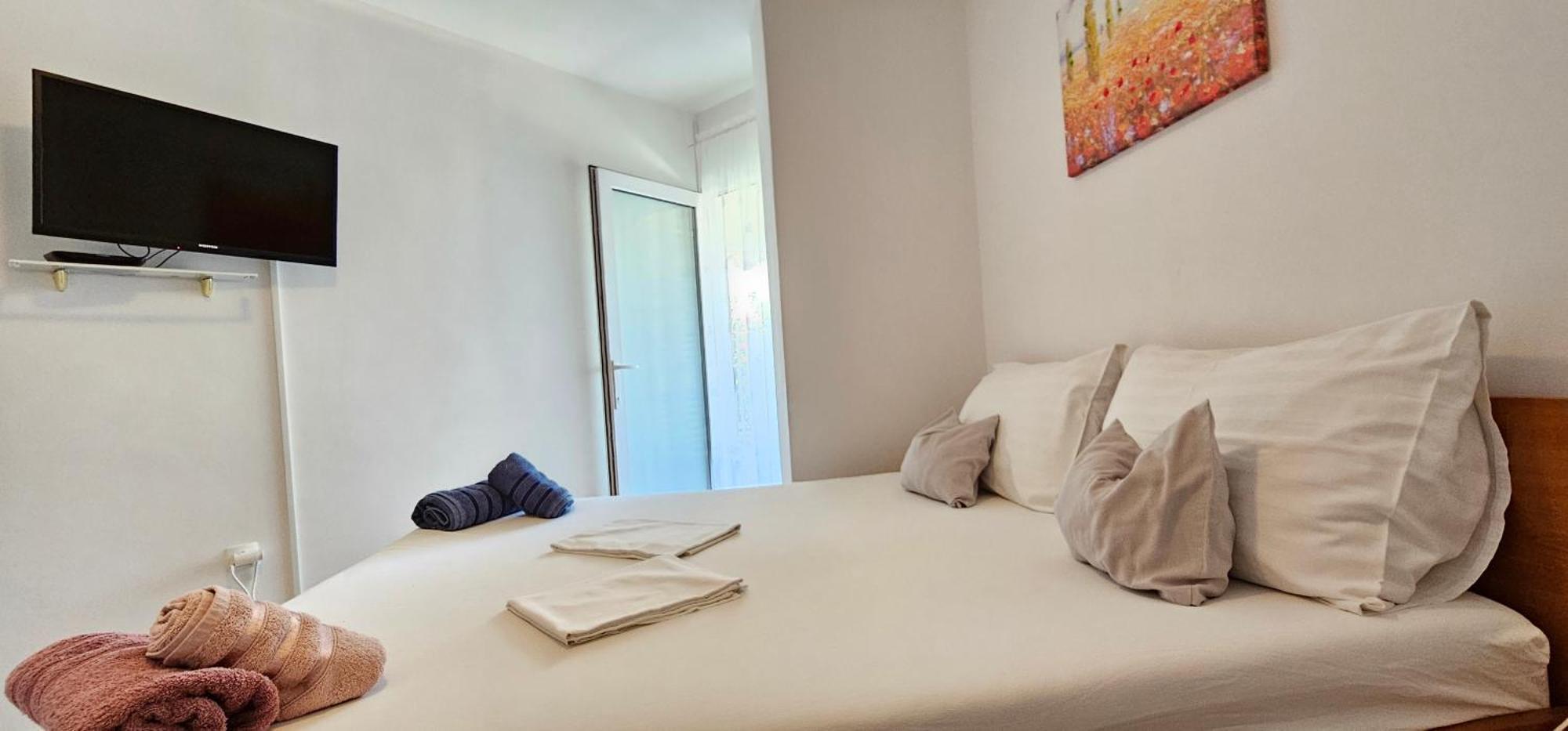 Apartment Tonci Novalja Bagian luar foto
